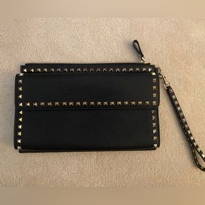 NWT Valentino Garavani Rockstud Black Large Rockstud Leather Clutch